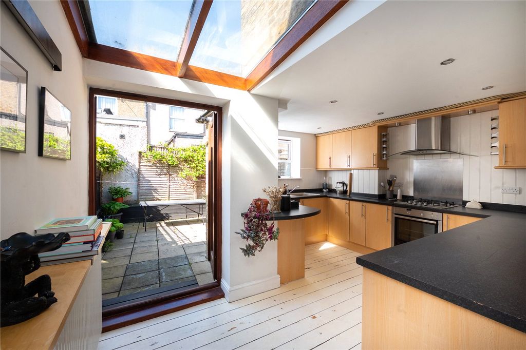 Property photo 3 of 13 Picture No. 6