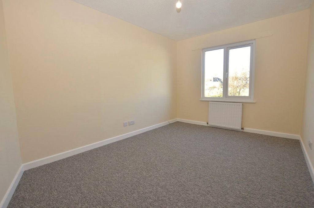 Additional image 8 of 3 bed flat to rentRailway Cottages, Falmouth, Cornwall TR11