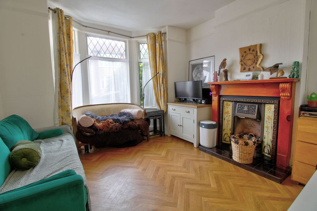 Property photo 2 of 11 A5