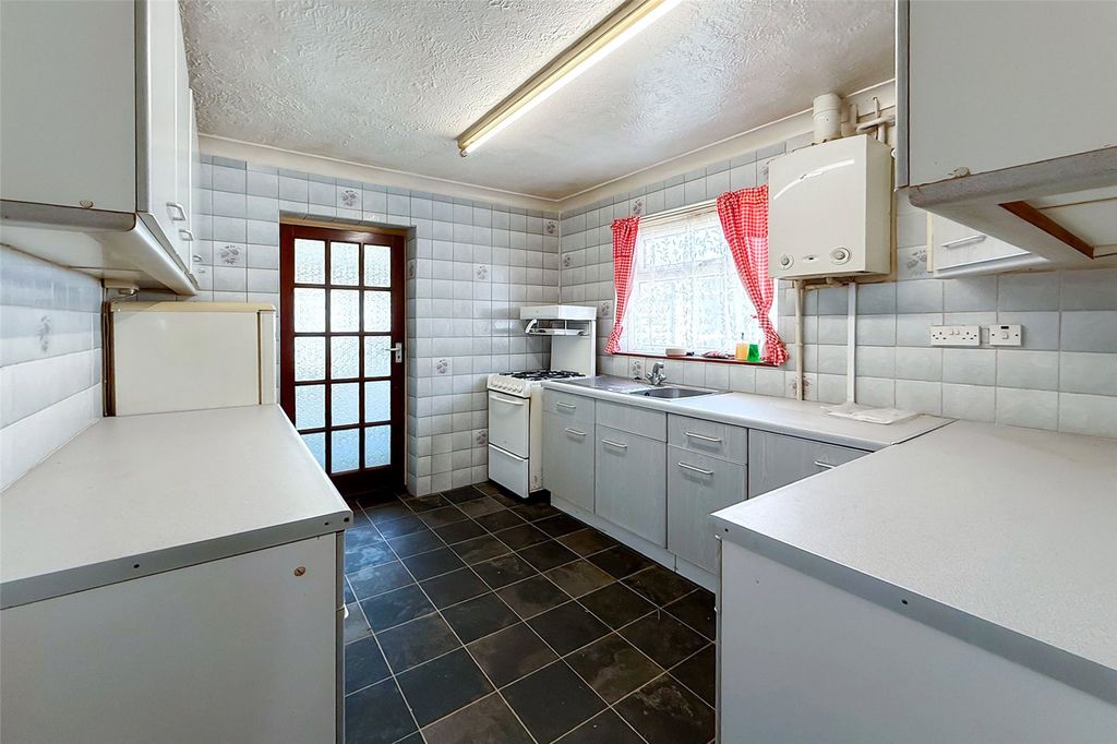 Property photo 3 of 17 Picture No. 16