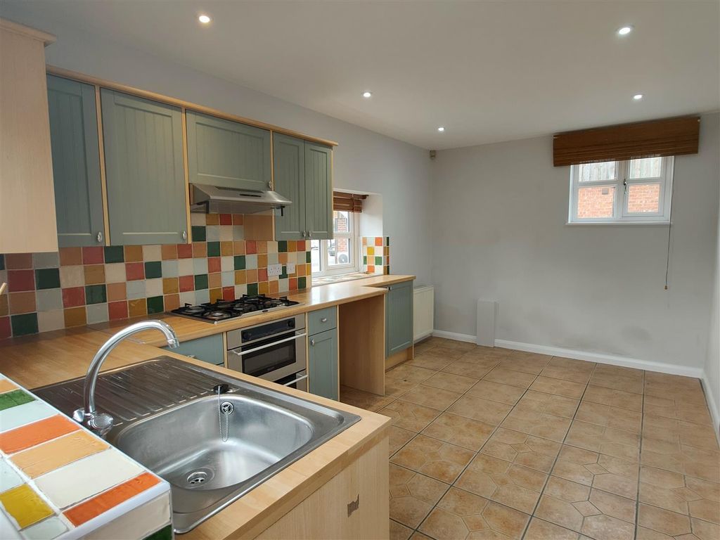 Property photo 3 of 15 Kitchen