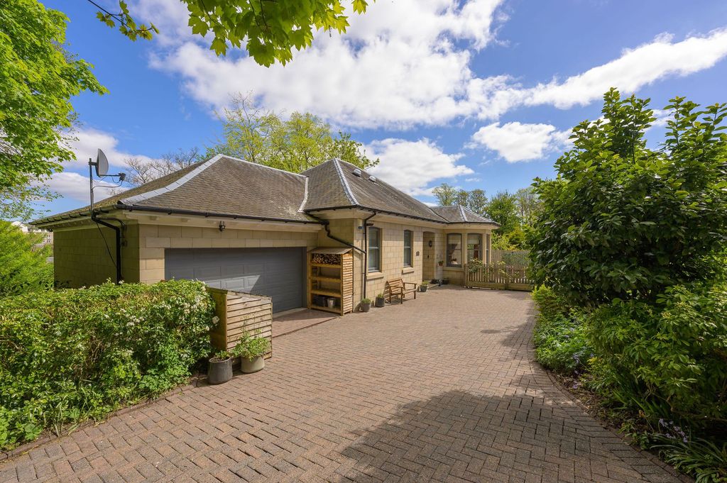 Property photo 1 of 51