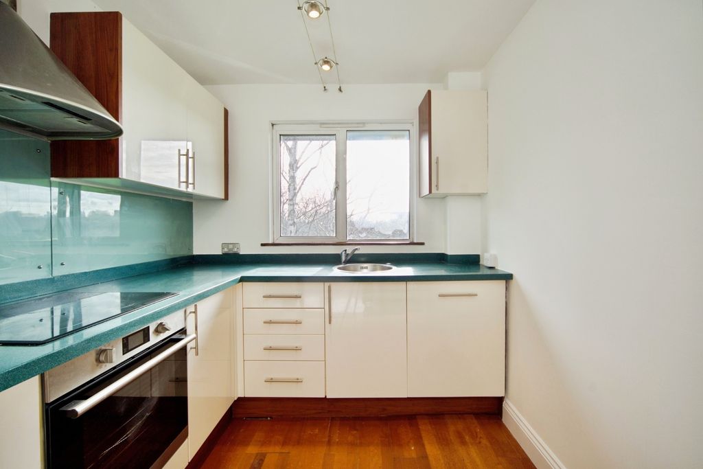 Property photo 3 of 13 Pbox-Img.Jpg