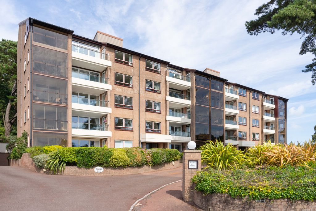 Property photo 1 of 17 Harbour Watch Block