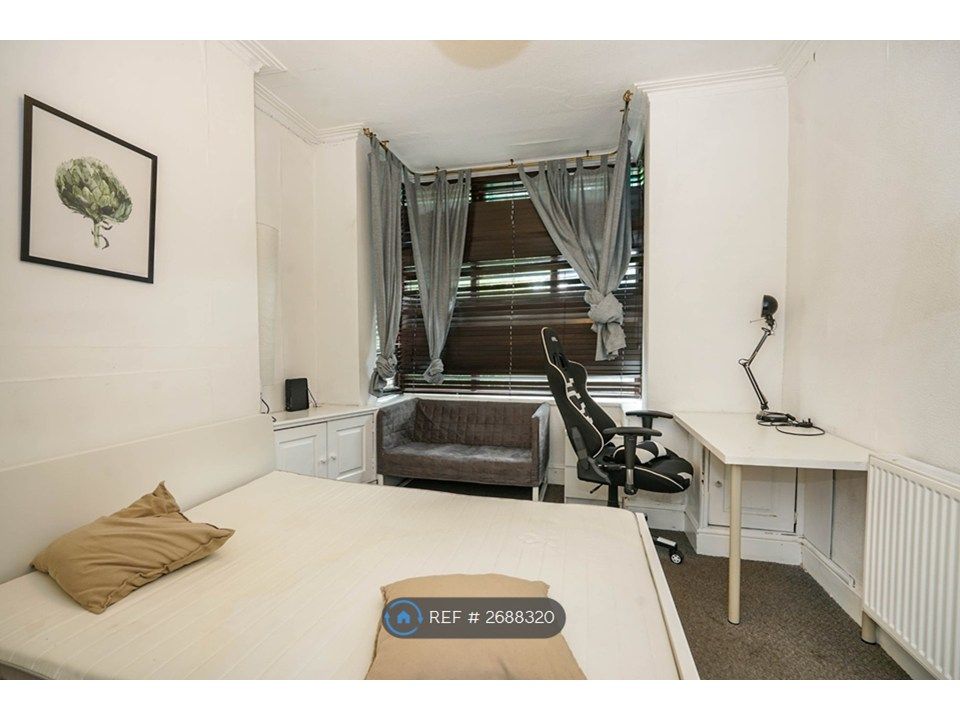 Property photo 2 of 6