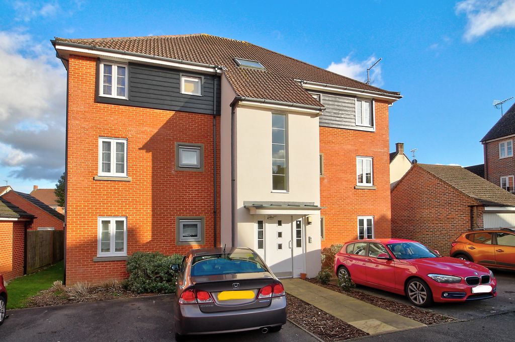 Property photo 1 of 10 Front