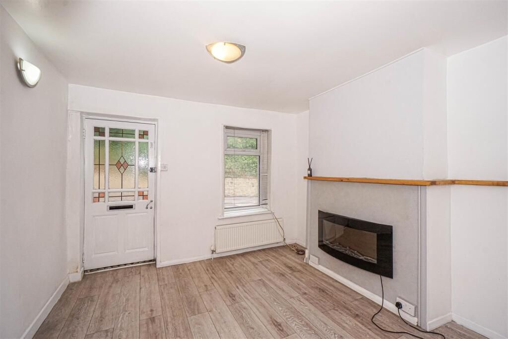 Property photo 2 of 10 57F8d648712Cb3d12B3c300066Bd57A3