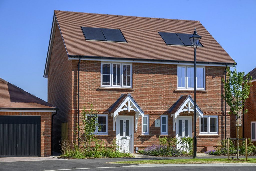 Property photo 1 of 8 Picture No. 11