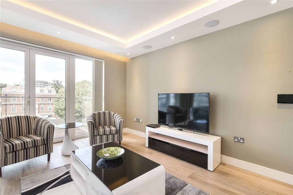 Property photo 1 of 17 Reception Room