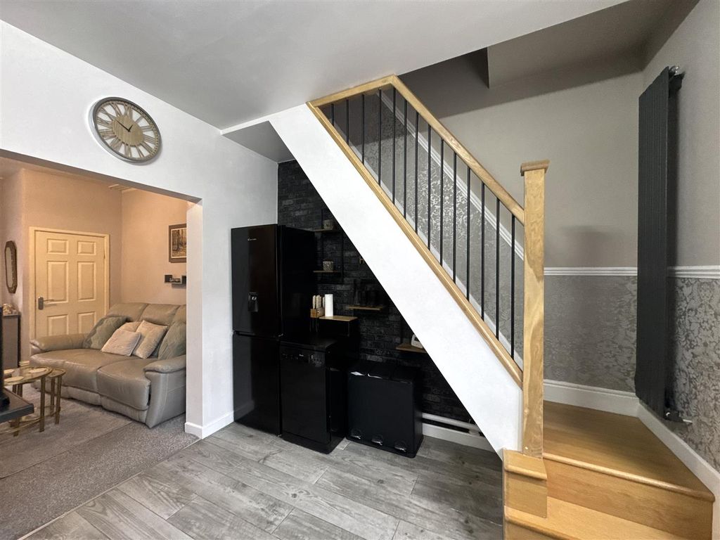 Property photo 3 of 9 Dji_20250819_170456_725.Jpeg