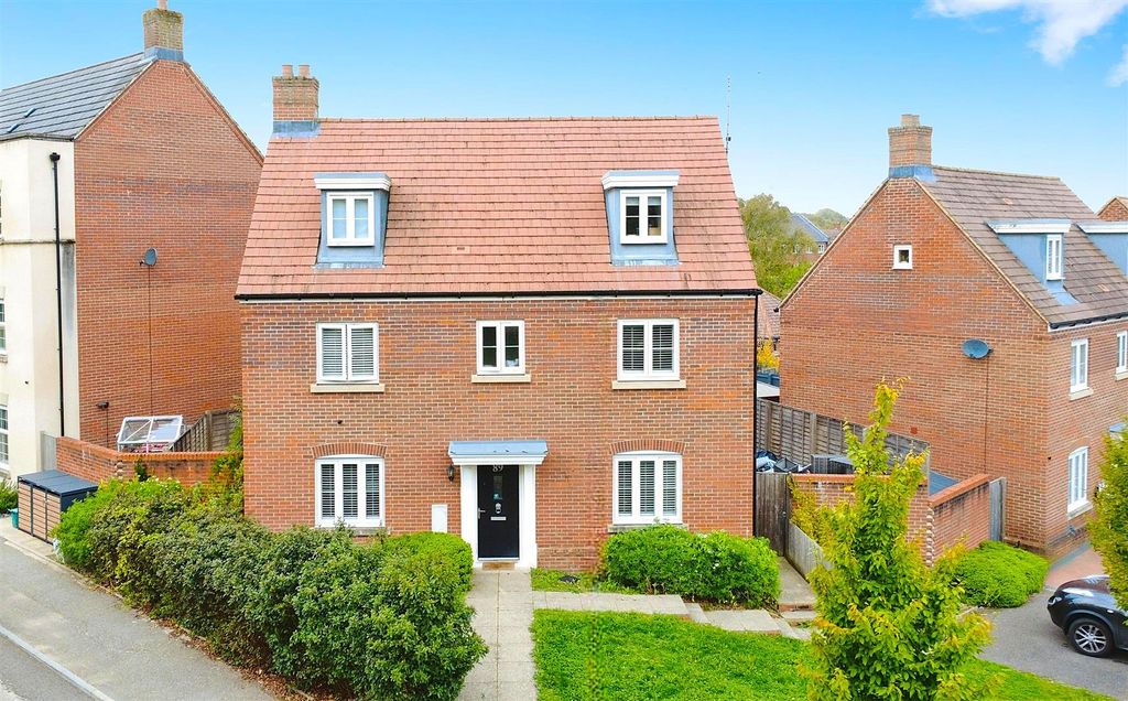 Property photo 1 of 24 User_Edited_Photo-240A8827_User-Edited-d7E948F7-2d