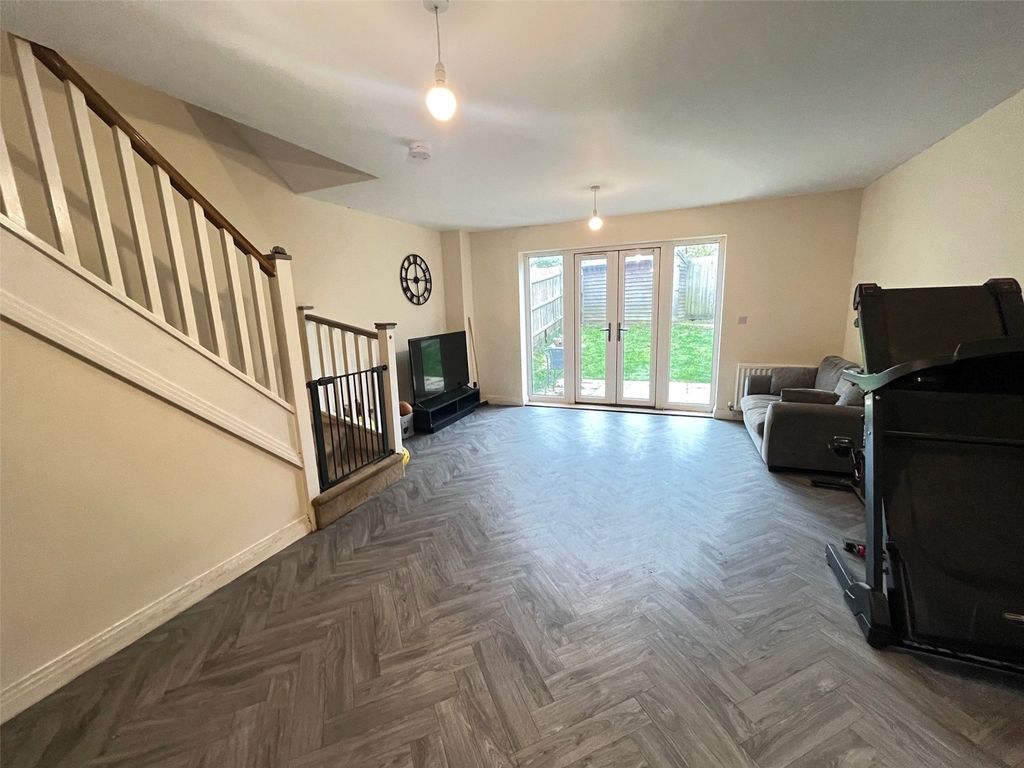 Property photo 2 of 15 Picture No. 04