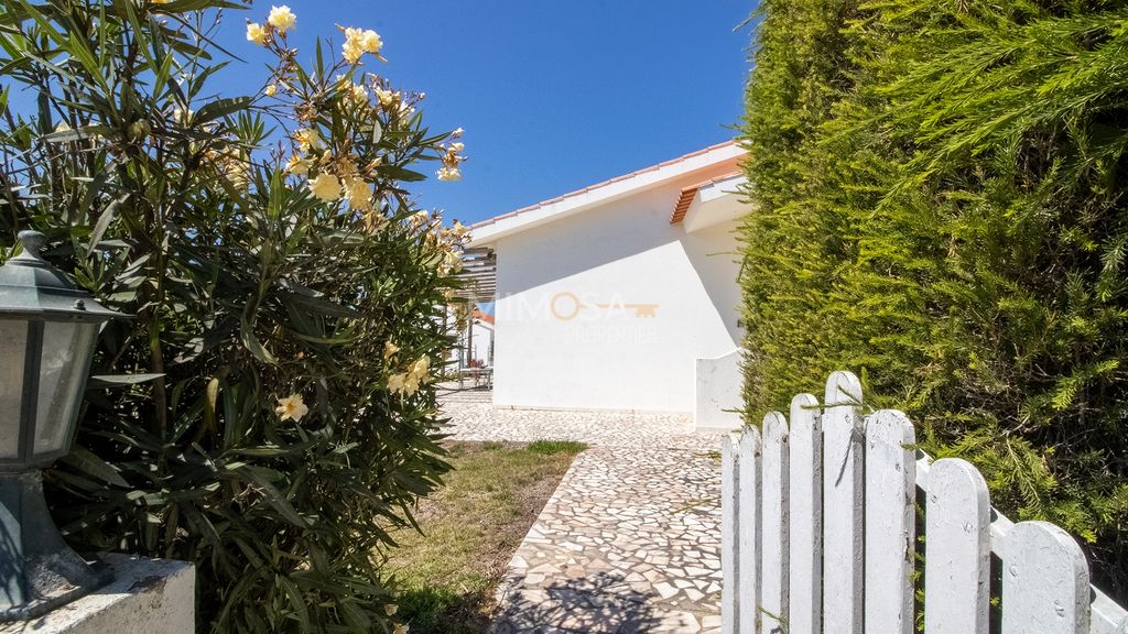 Property photo 3 of 49