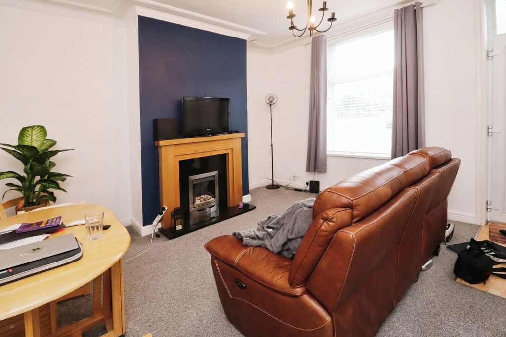 Property photo 2 of 10 Picture No. 08