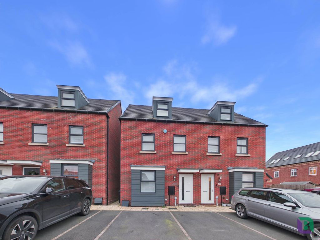 Property photo 1 of 3