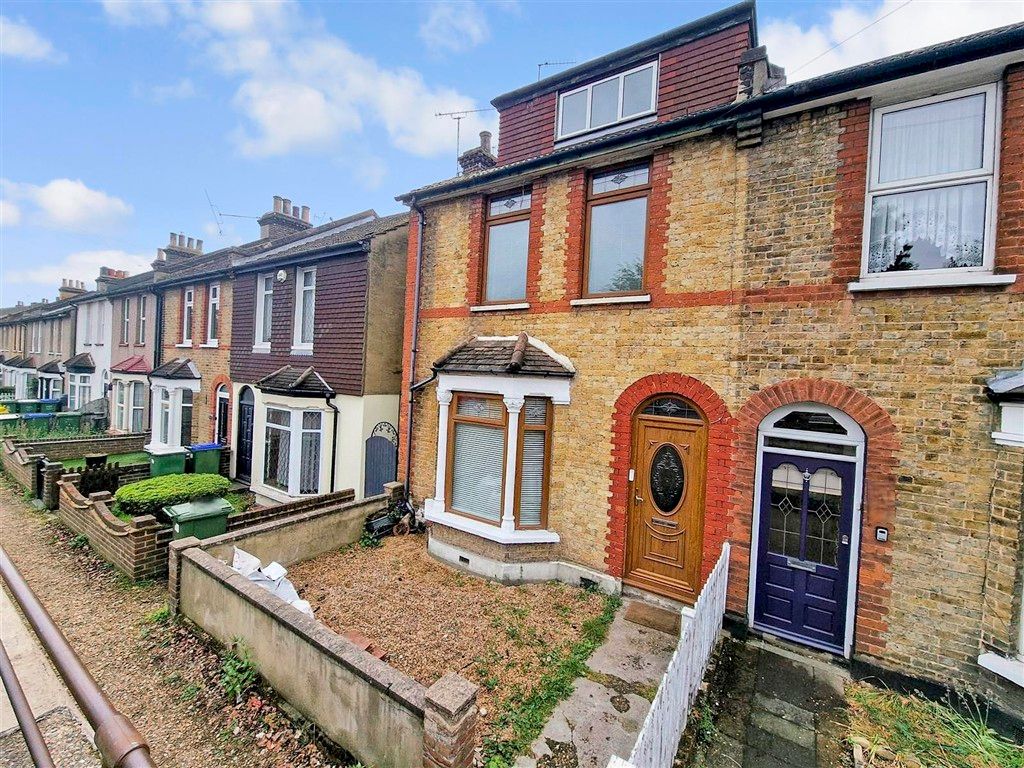 Property photo 3 of 10 Front Elevation