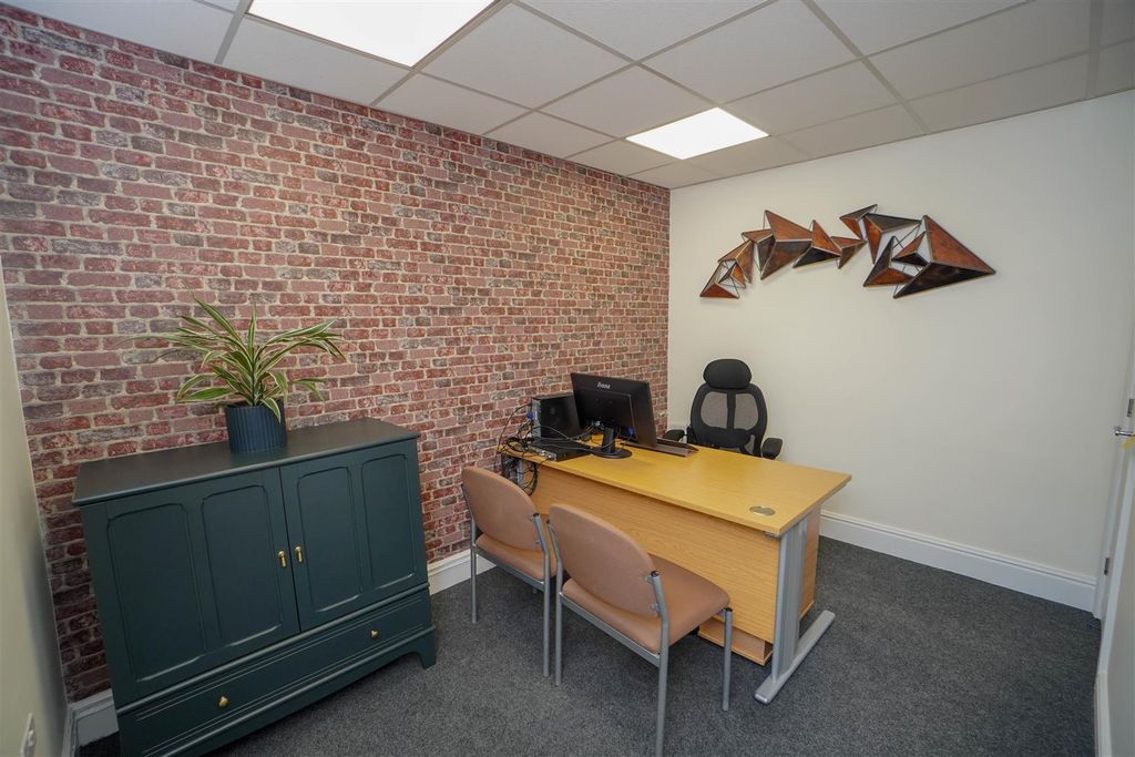 Property photo 3 of 9 Office 1A (1 Of 1).Jpg
