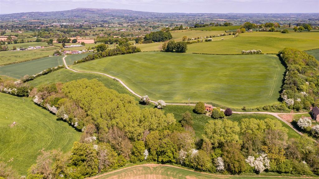 Property photo 2 of 40 Dji_0504.Jpg