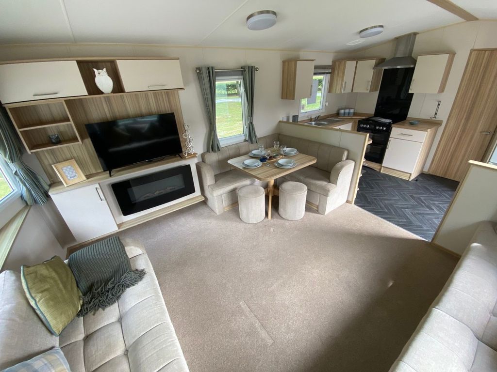 Property photo 3 of 11 Abi Hudson 2017 Car0059970 114186124.Jpeg