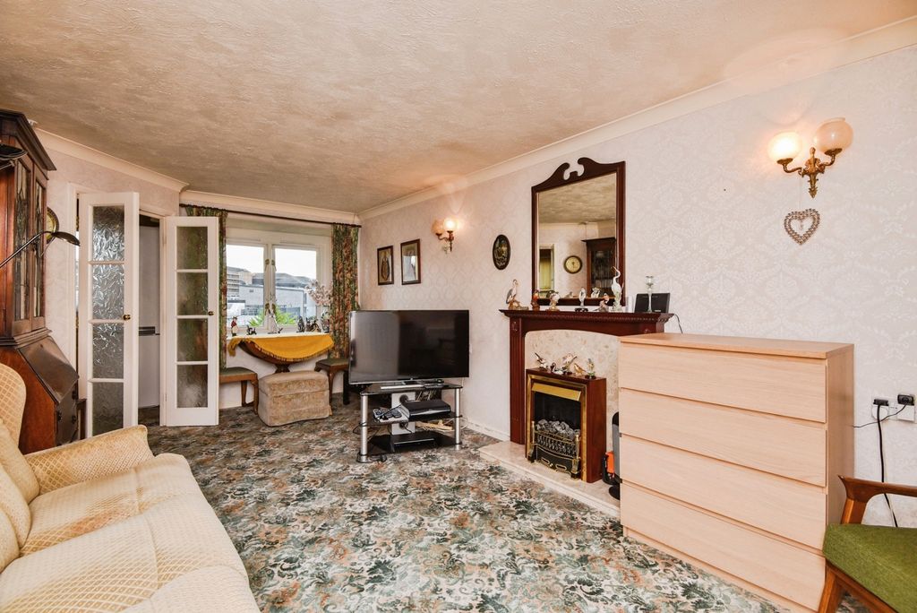 Property photo 2 of 19 Living Room