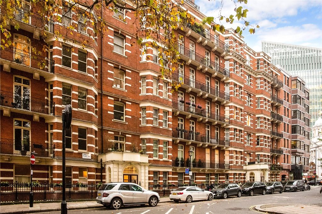 Property photo 1 of 17 Evelyn Mansions