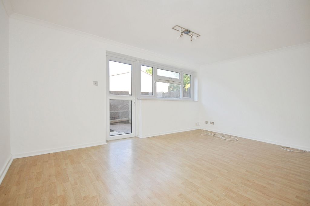 Property photo 2 of 17 Photo