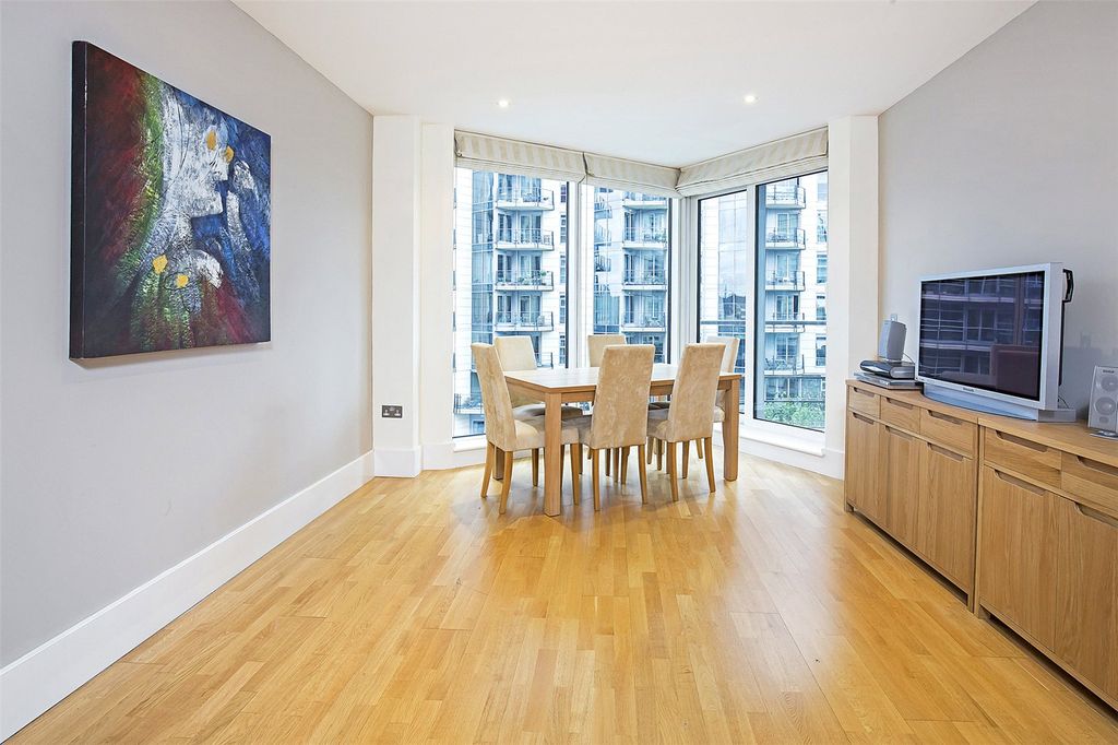 Property photo 2 of 9 Reception