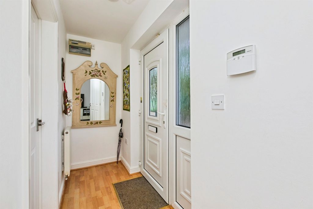 Property photo 3 of 20