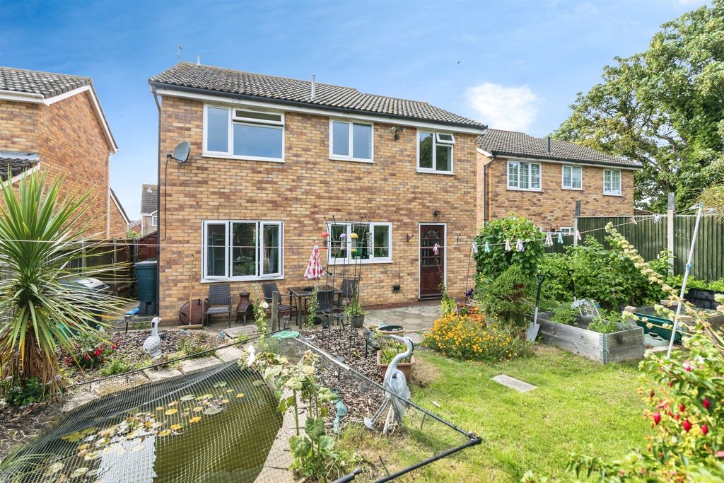 Property photo 2 of 17