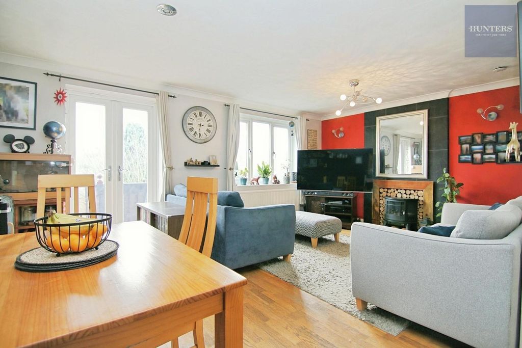 Property photo 3 of 23 Oepn-Plan Reception Room