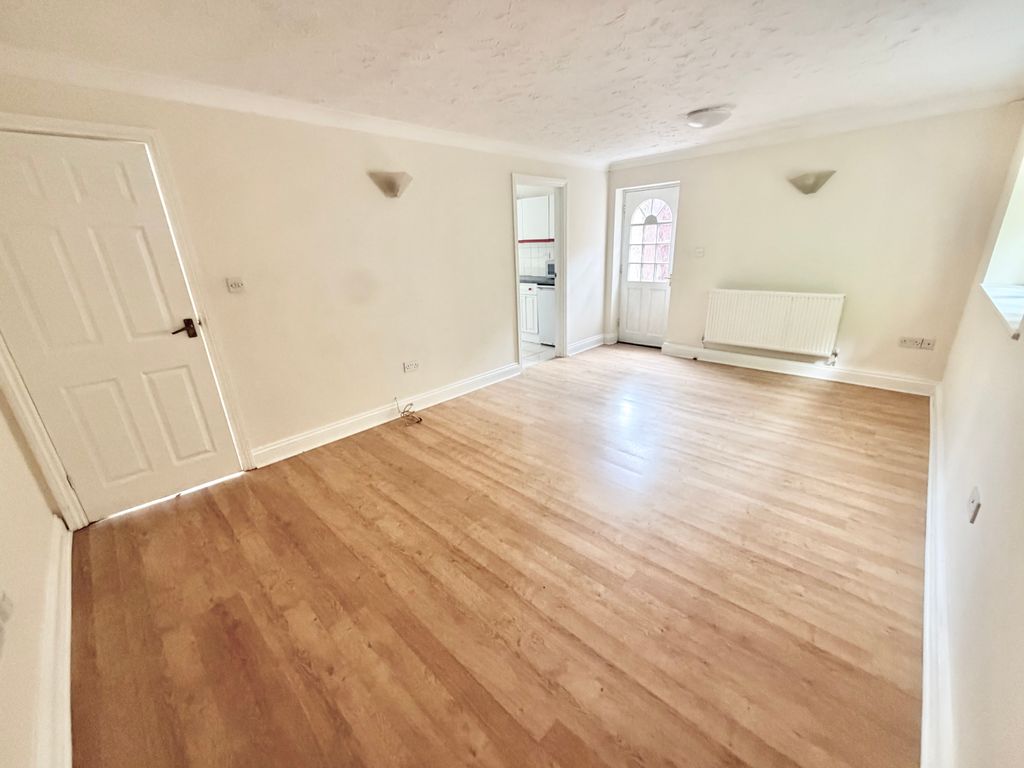 Property photo 3 of 7 Img_8288