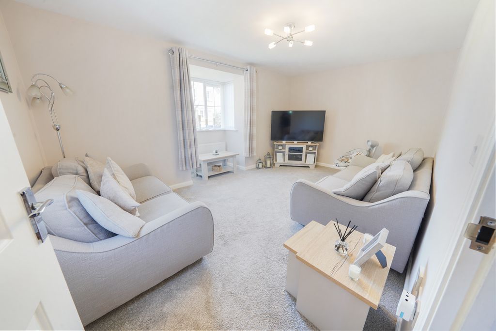Property photo 3 of 26 6