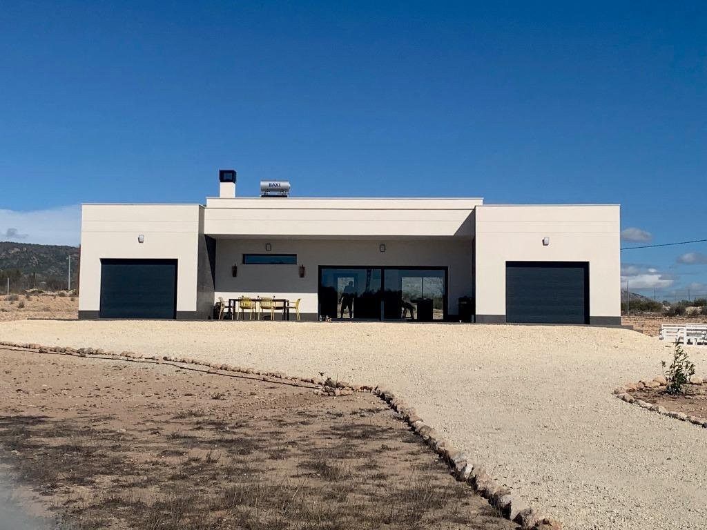 Property photo 1 of 20