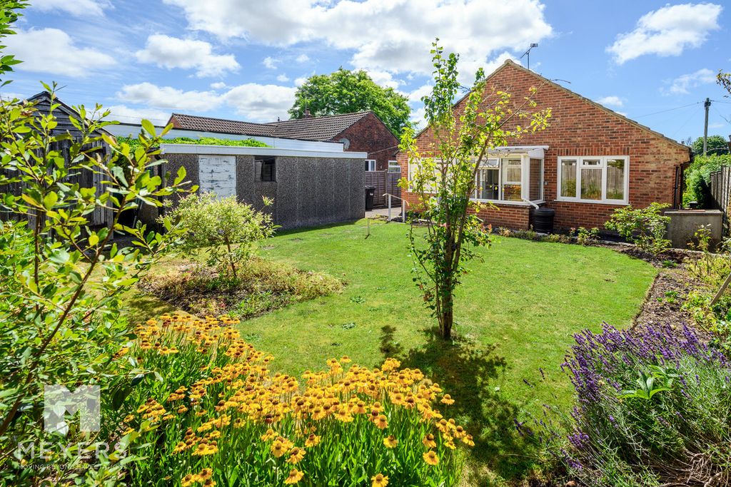Property photo 2 of 20