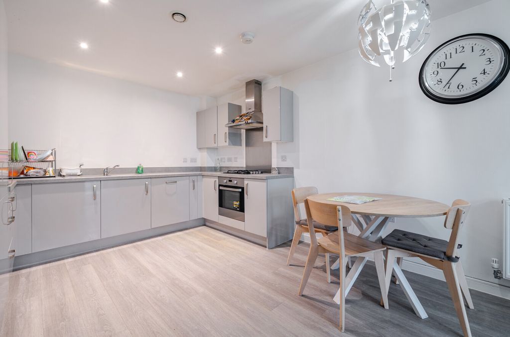 Property photo 3 of 20 1414943-14-699d78...