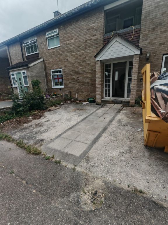 Property photo 1 of 2
