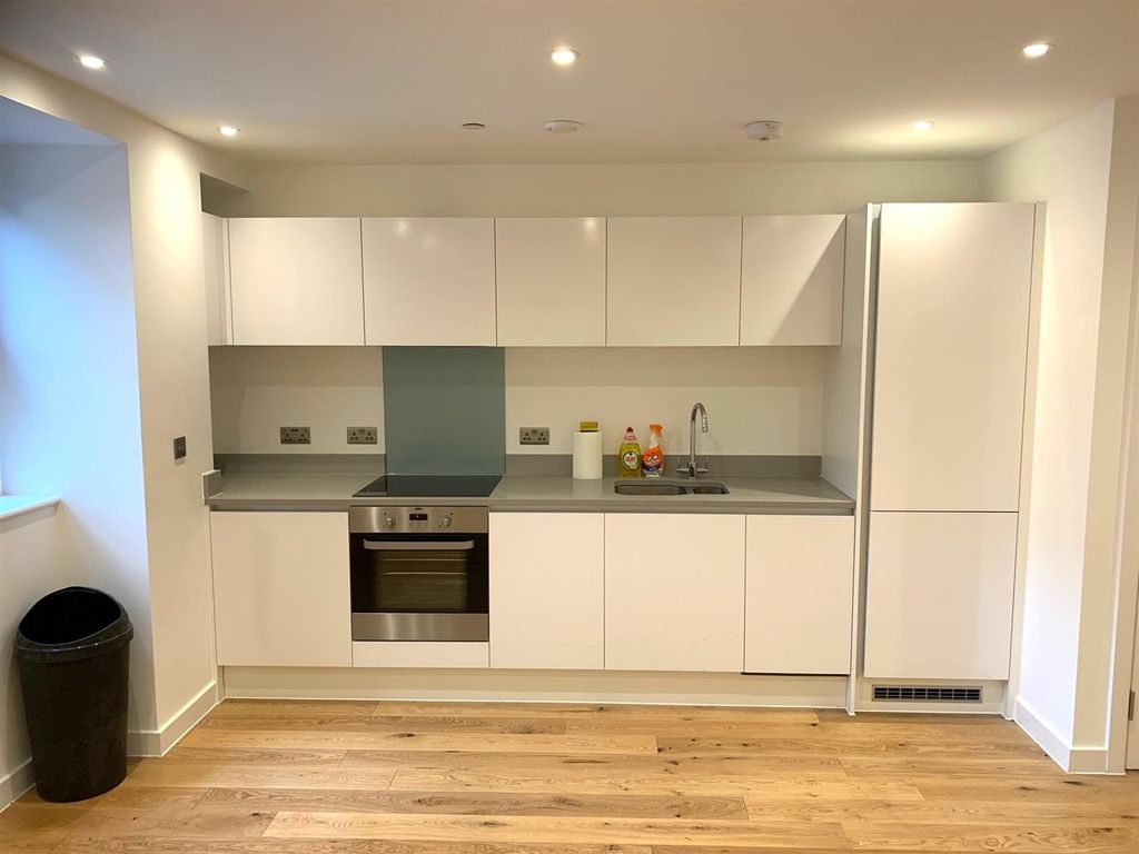 Property photo 2 of 11 Kitchen Pic 2.Jpg