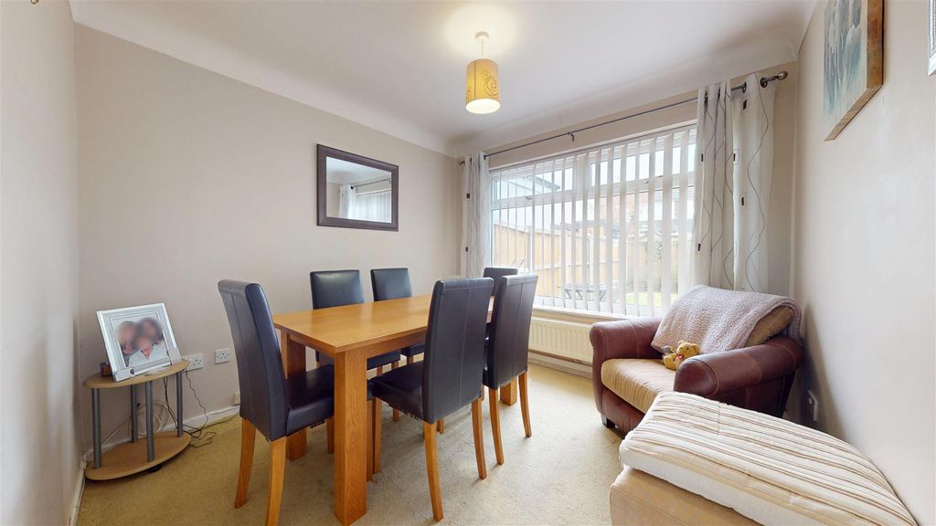 Property photo 3 of 20 Buttermere Crescent Dining Room