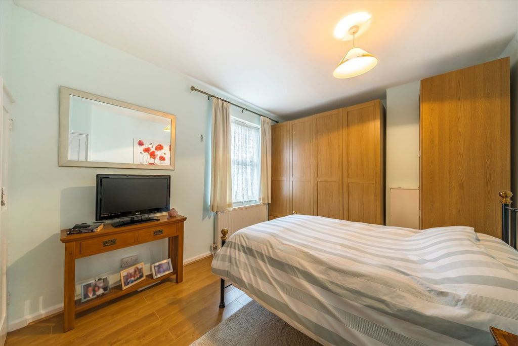 Property photo 2 of 6