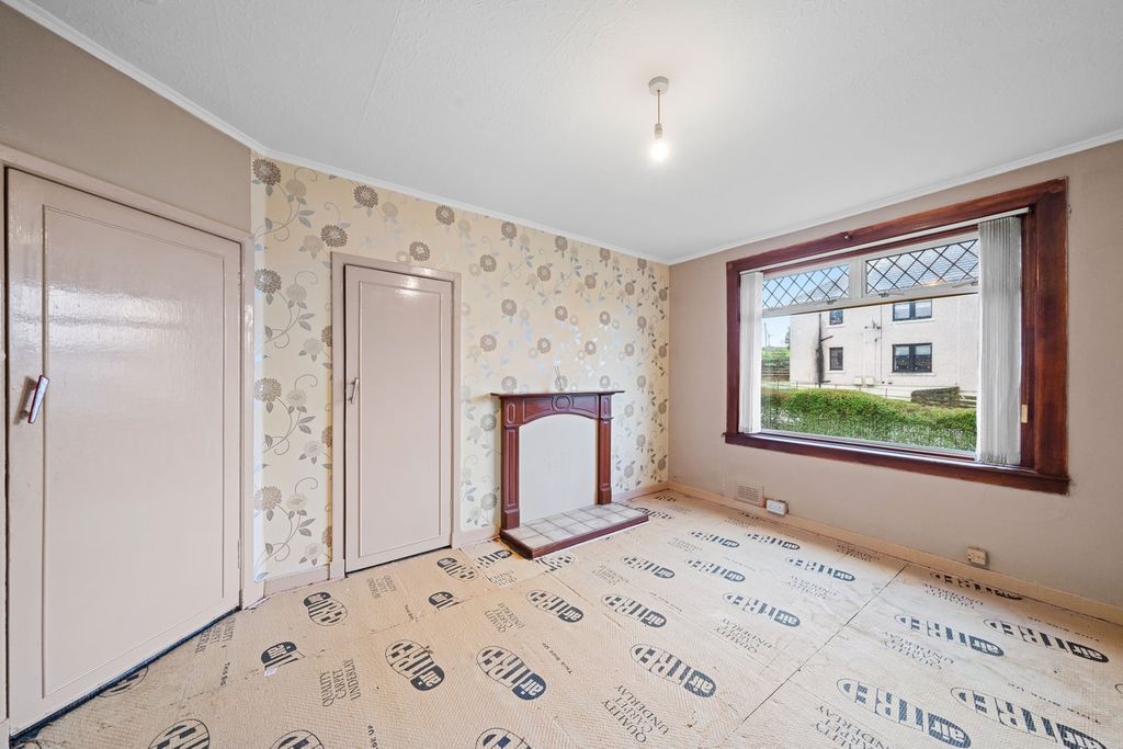 Property photo 2 of 25