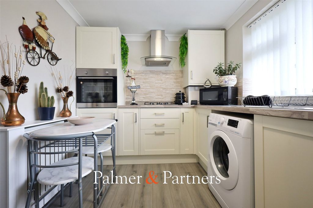 Property photo 2 of 13 Picture No. 05