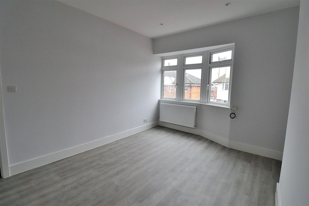 Property photo 3 of 11 Img_2757_01.Jpg