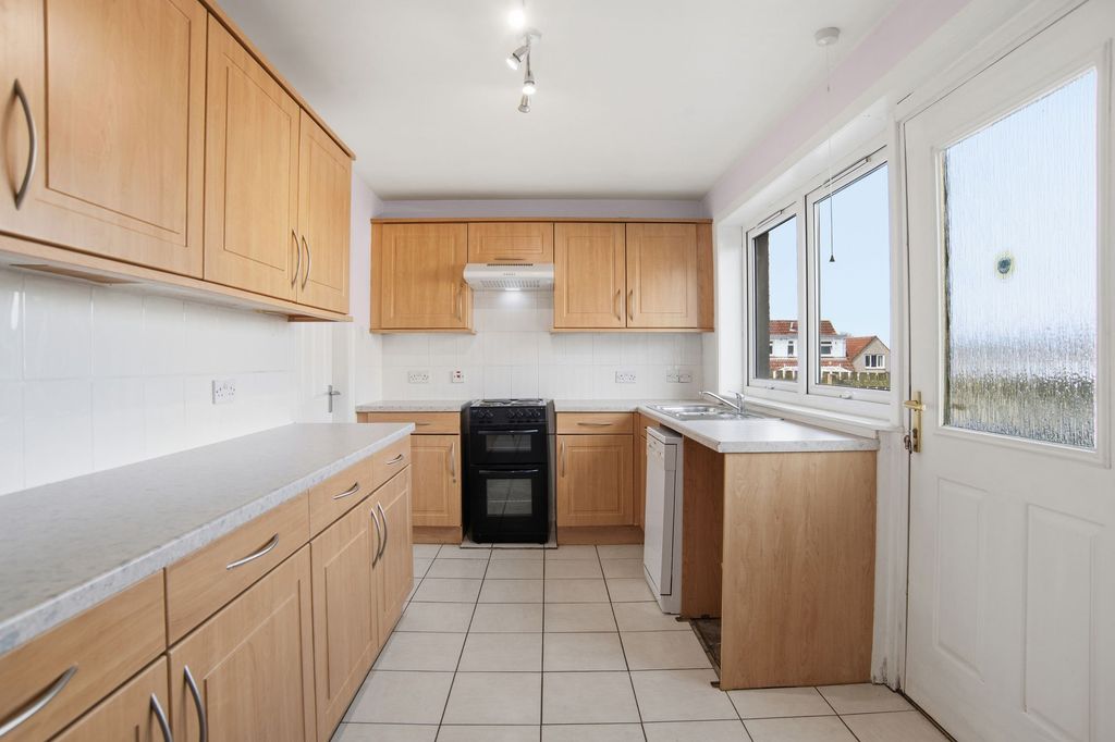 Property photo 2 of 16 Kitchen