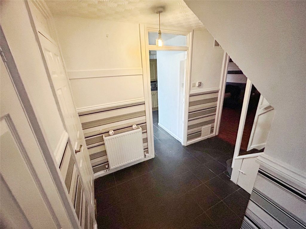 Property photo 3 of 12 Picture No. 11