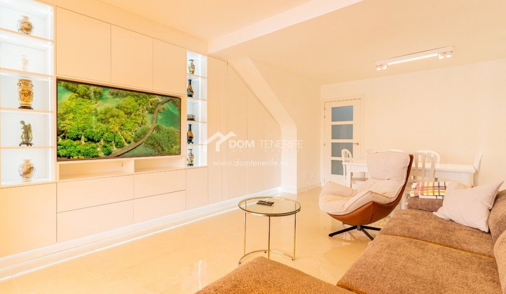 Property photo 2 of 50