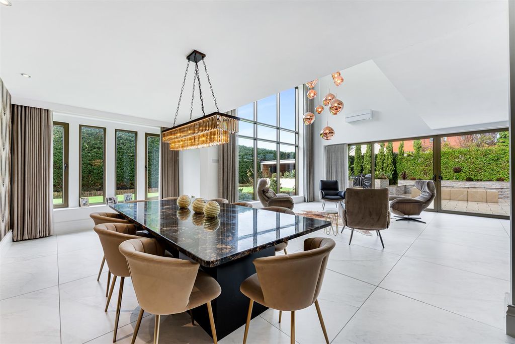 Property photo 3 of 66 41 Massams Lane Formby-70.Jpg