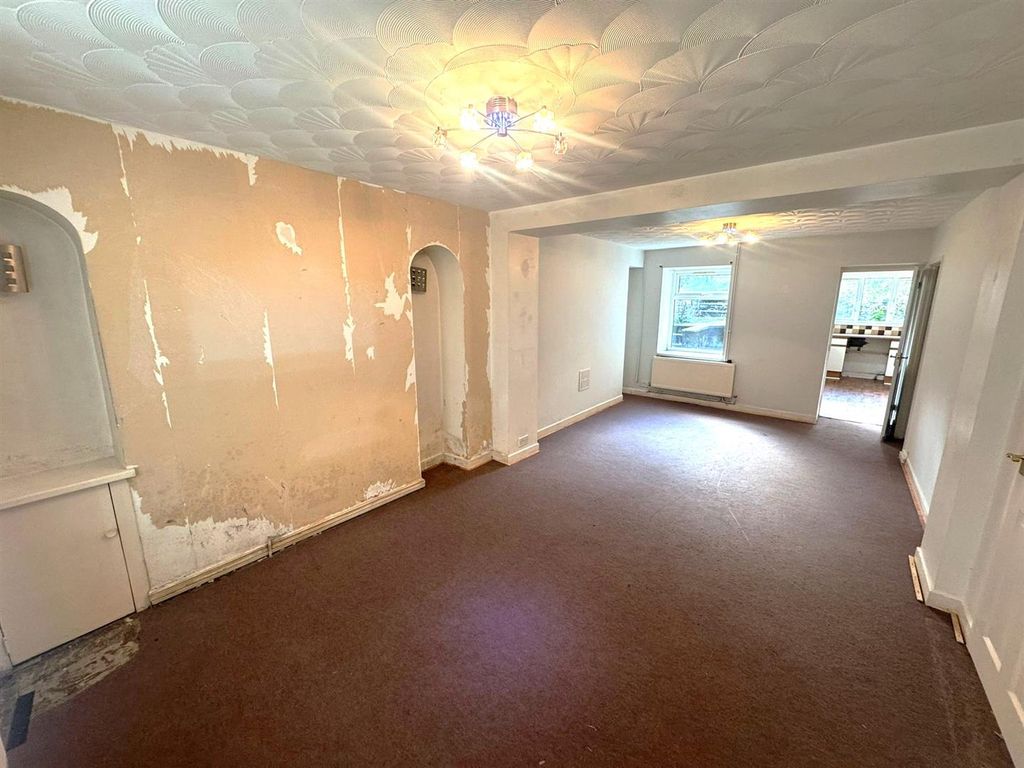 Property photo 2 of 18 Photo-2025-10-28-15-44-51 (1).Jpg