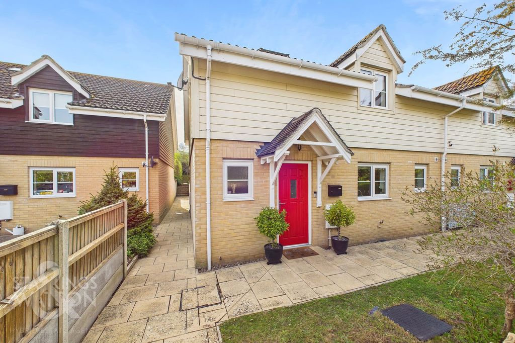 Property photo 1 of 22