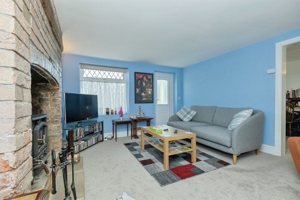 Property photo 3 of 16
