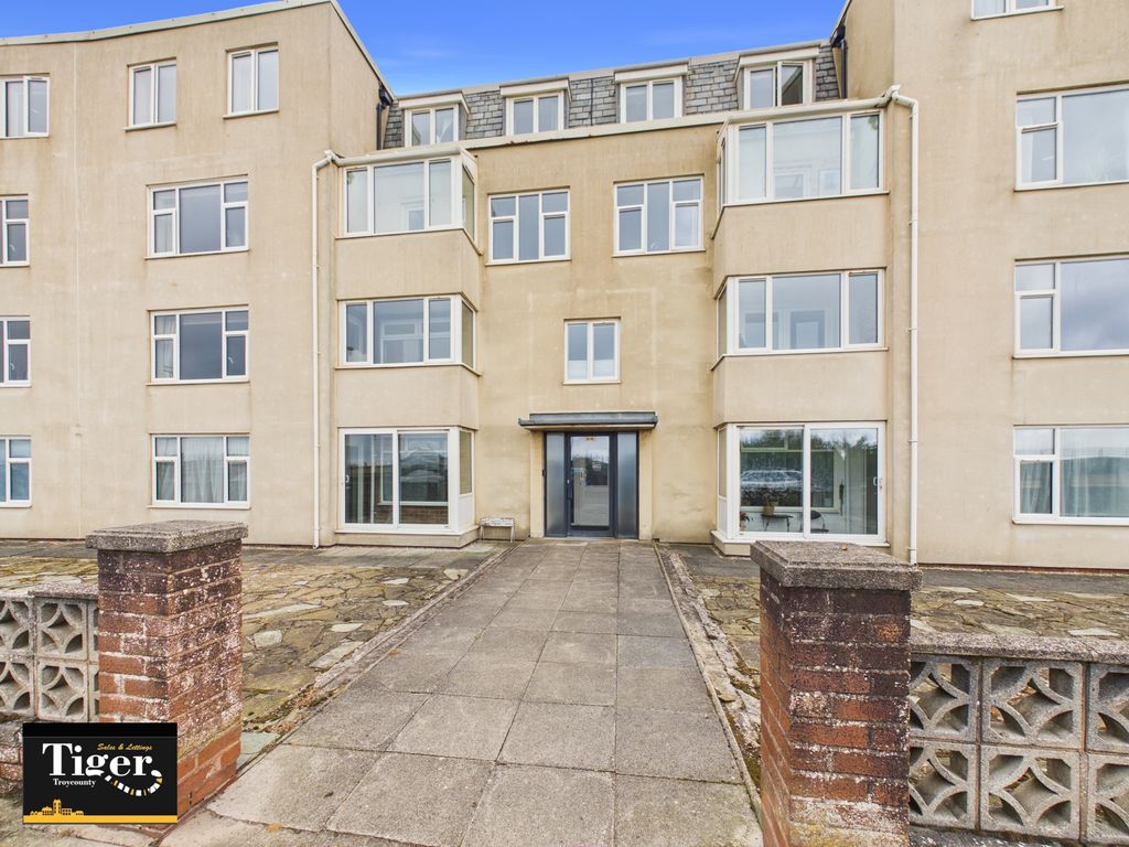 Property photo 1 of 12 Cam03440G0-Pr0666-Still011